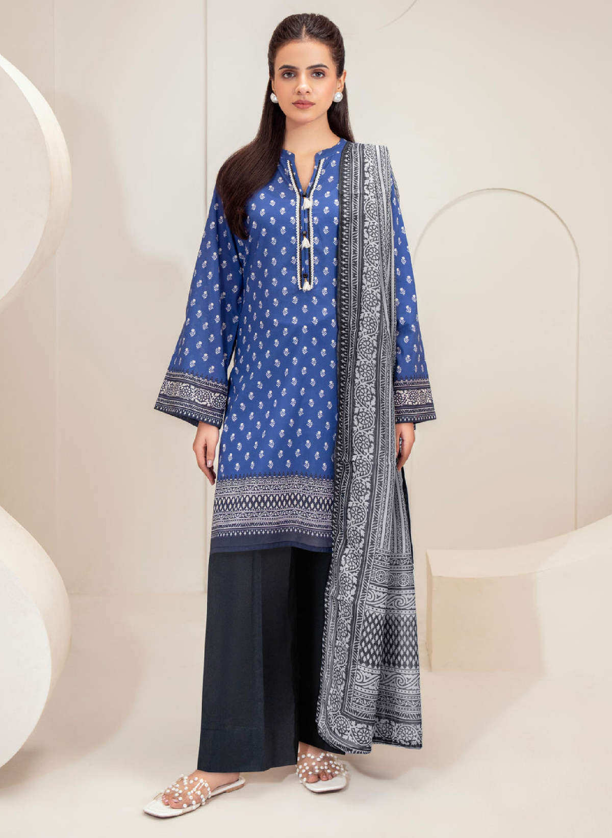 Nishat 3 Piece Lawn Suit – Sophisticated Printed Outfit