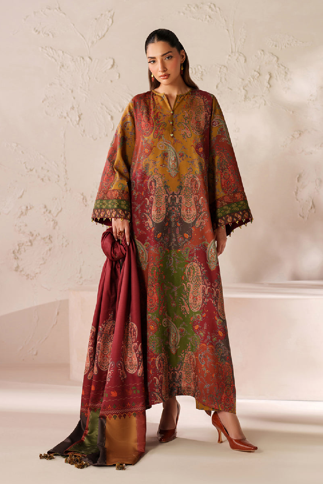 Baroque Lawn Collection 2025 – Multi-Color Paisley Unstitched 3 Piece Suit
