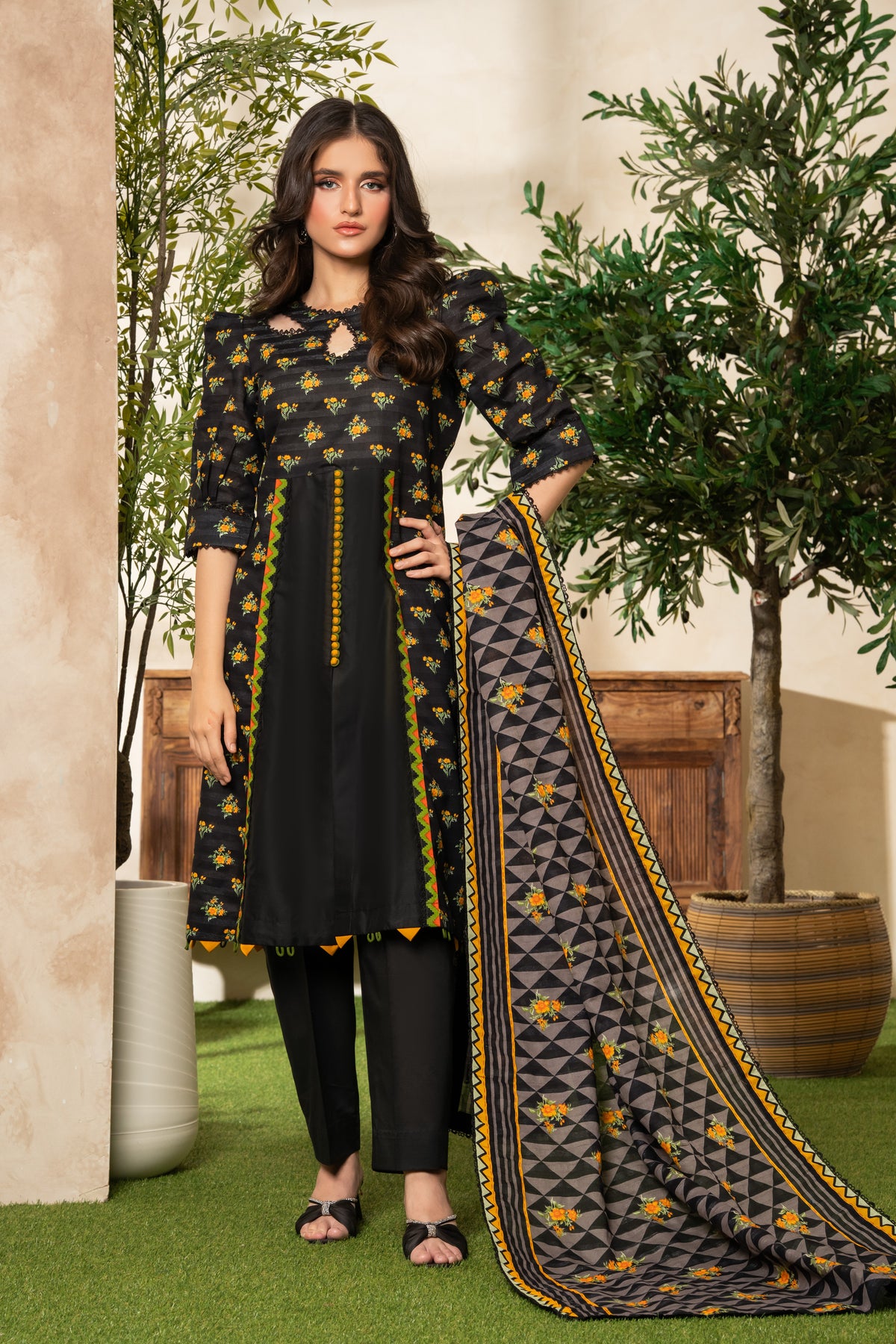 Lime Light Black – Digital Printed Chamki Lawn Shirt with Dupatta & Trouser (U2502)