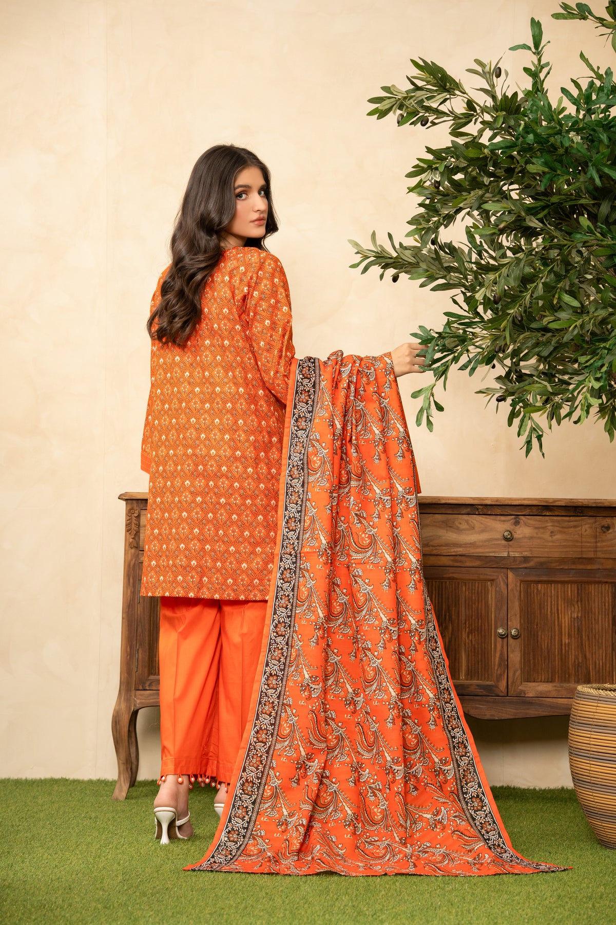 Lime Light Orange – Digital Printed Chamki Lawn Shirt with Dupatta & Trouser (U2507)